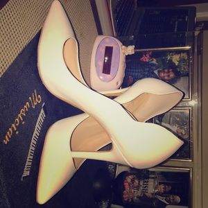 White High Heels 👠